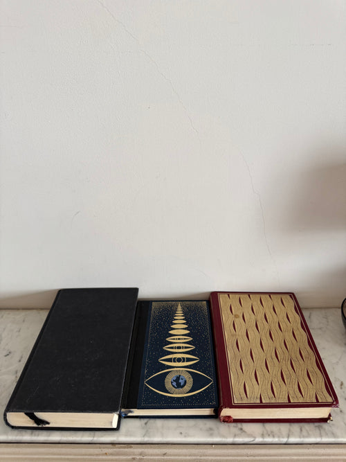 3 RVS. Books